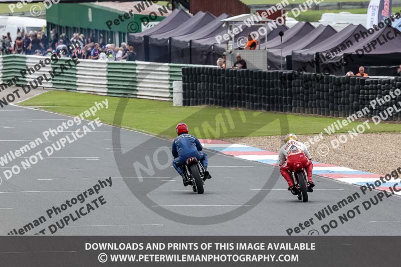 Vintage motorcycle club;eventdigitalimages;mallory park;mallory park trackday photographs;no limits trackdays;peter wileman photography;trackday digital images;trackday photos;vmcc festival 1000 bikes photographs